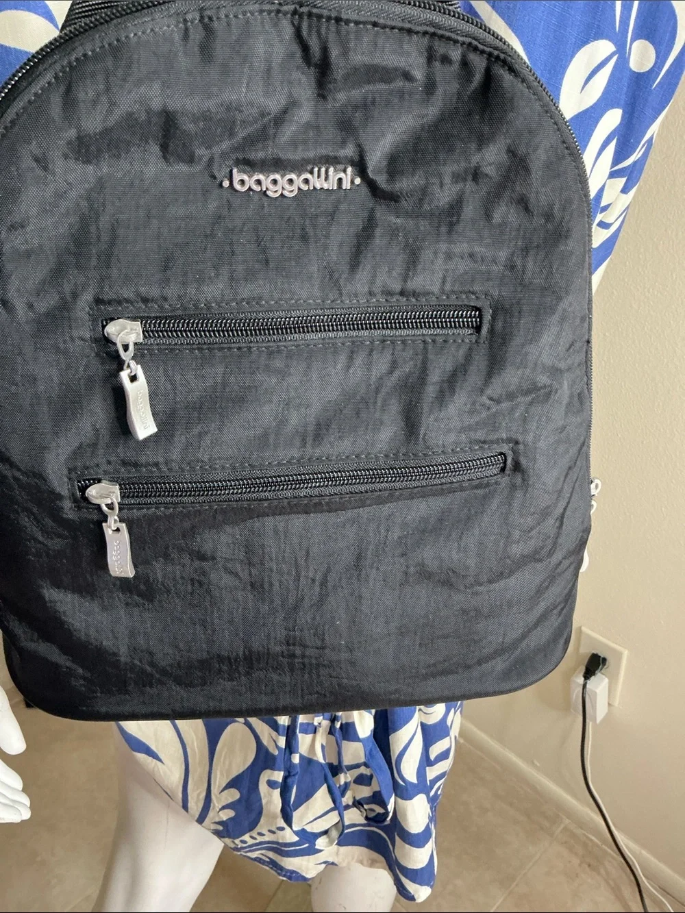 Black Men's Casual Backpack - Baggallini